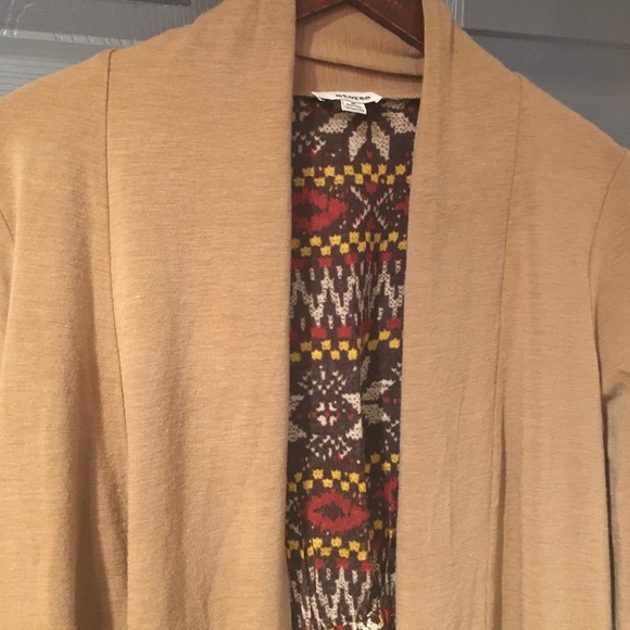 Storee Cardigan Sweater Size Medium - Picture 4 of 7